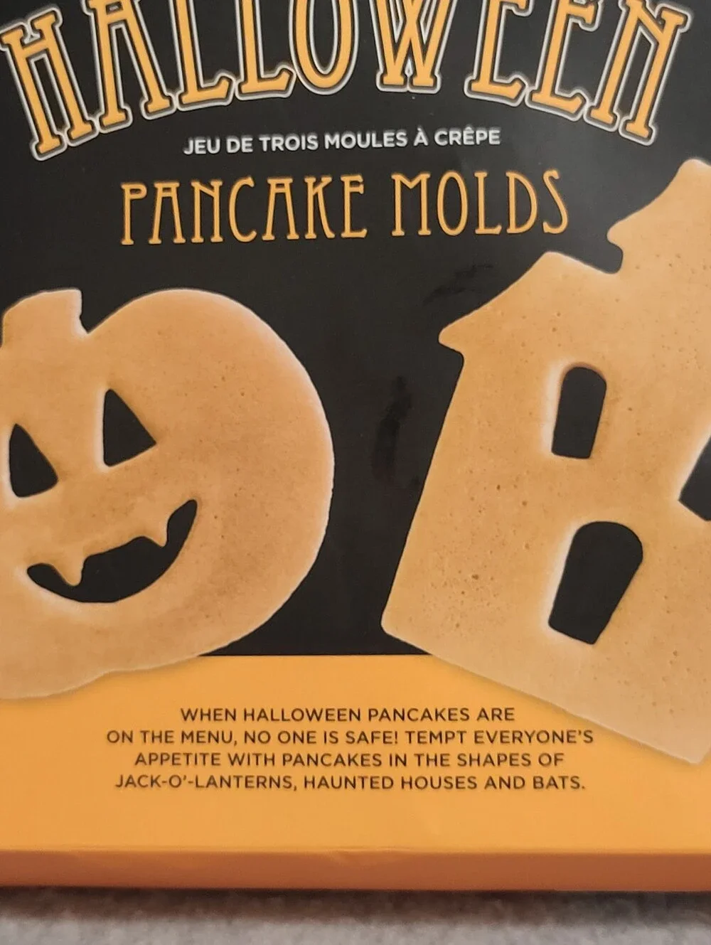 Williams Sonoma Set of 3 Halloween Pancake Molds Bat Pumpkin Haunted House NEW